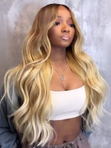 👑 Sienna – The Honey Blonde Body Wave Wig (Glueless & Pre-Bleached!)